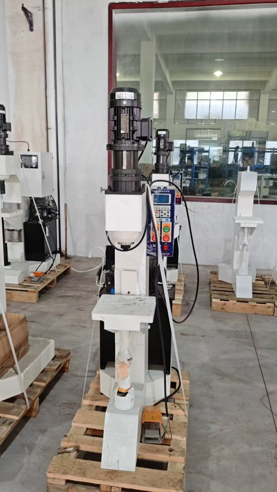 JH8-500H Hydraulic Riveting Machine - 8 Ton, 500mm Throat, Touch Screen