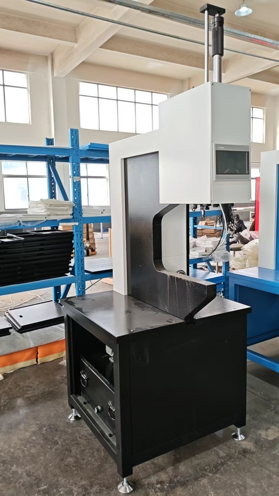 JH8-500H Hydraulic Riveting Machine - 8 Ton, 500mm Throat, Touch Screen